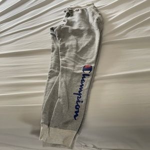 Grey women’s champion sweatpants